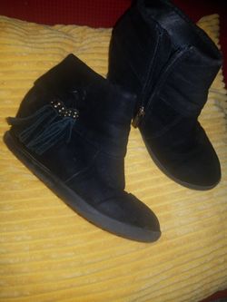 Boots Size 1