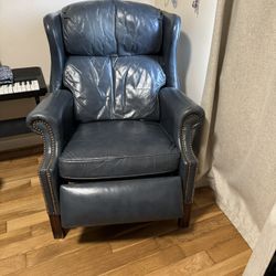 FREE LEATHER RECLINER