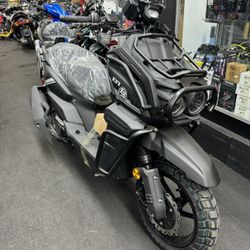 Brand New Tank 200cc Efi Gas Scooter 