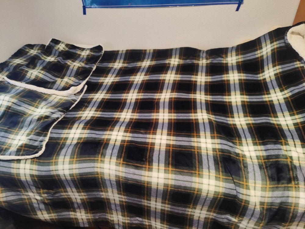 Beautiful And Cozy Comforter Set