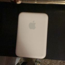 Apple MagSafe Battery Pack