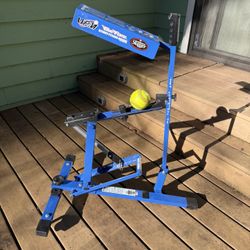 Louisville Slugger Blue Flame Pitching Machine
