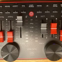 Mini Audio Mixer Sound Card For Podcast 