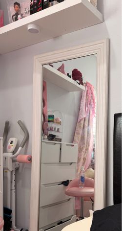 Full body white mirror