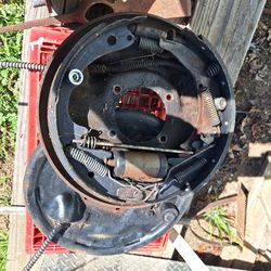 Brake drum assembly with cables drums
