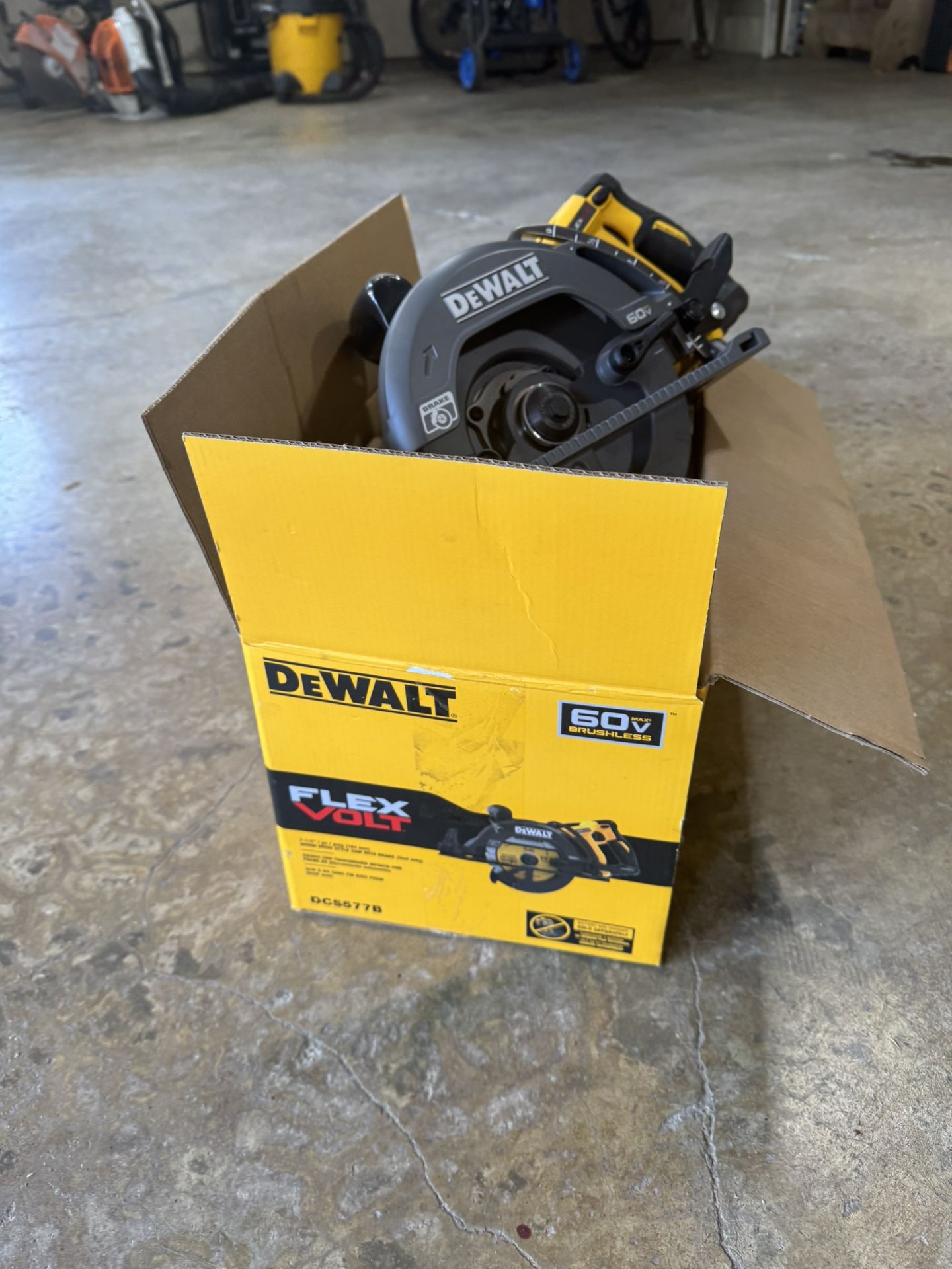 dewalt batteries + circular saw the saw in new the batteries used but in good working condition
