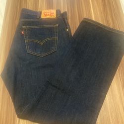 Levi’s Jean Size 38x32                                                F