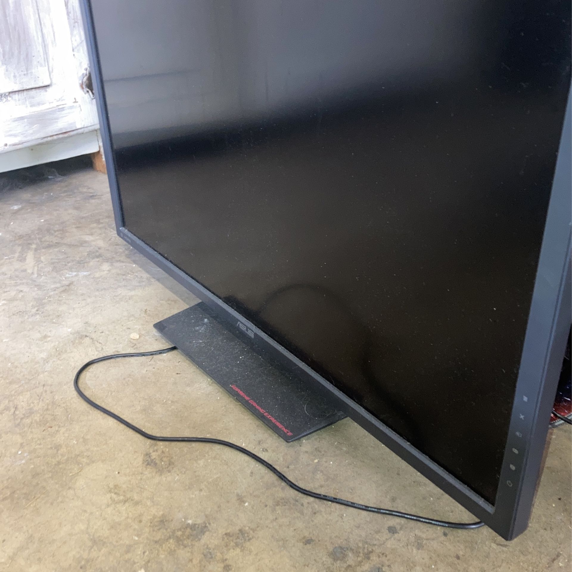 Supreme Gaming Experience 60fps Monitor