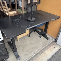 Power Height Variable Desk