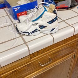 New Reebok Womens Tennis Shoes