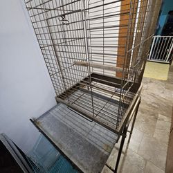 1 bird cage in very good condition.
