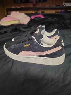 Puma Suede Low-Top Sneakers