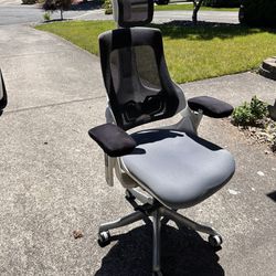 Ergonomic Office Chair - Uplift Pursuit ($465 New)