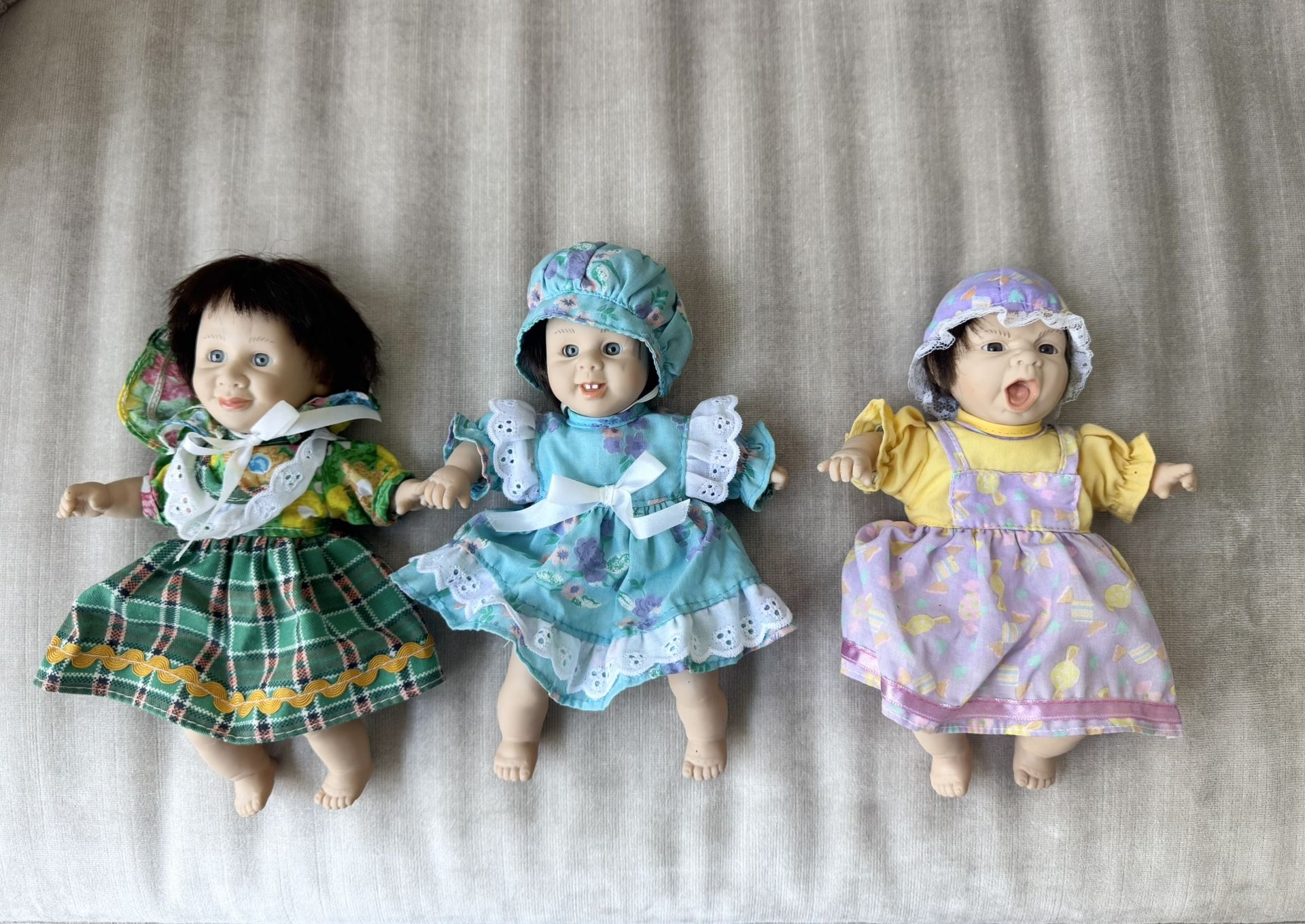 VINTAGE Girl Doll Gi Go Toys