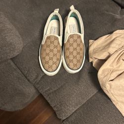 Gucci Shoes 