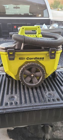 RYOBI Cordless wet/dry vac