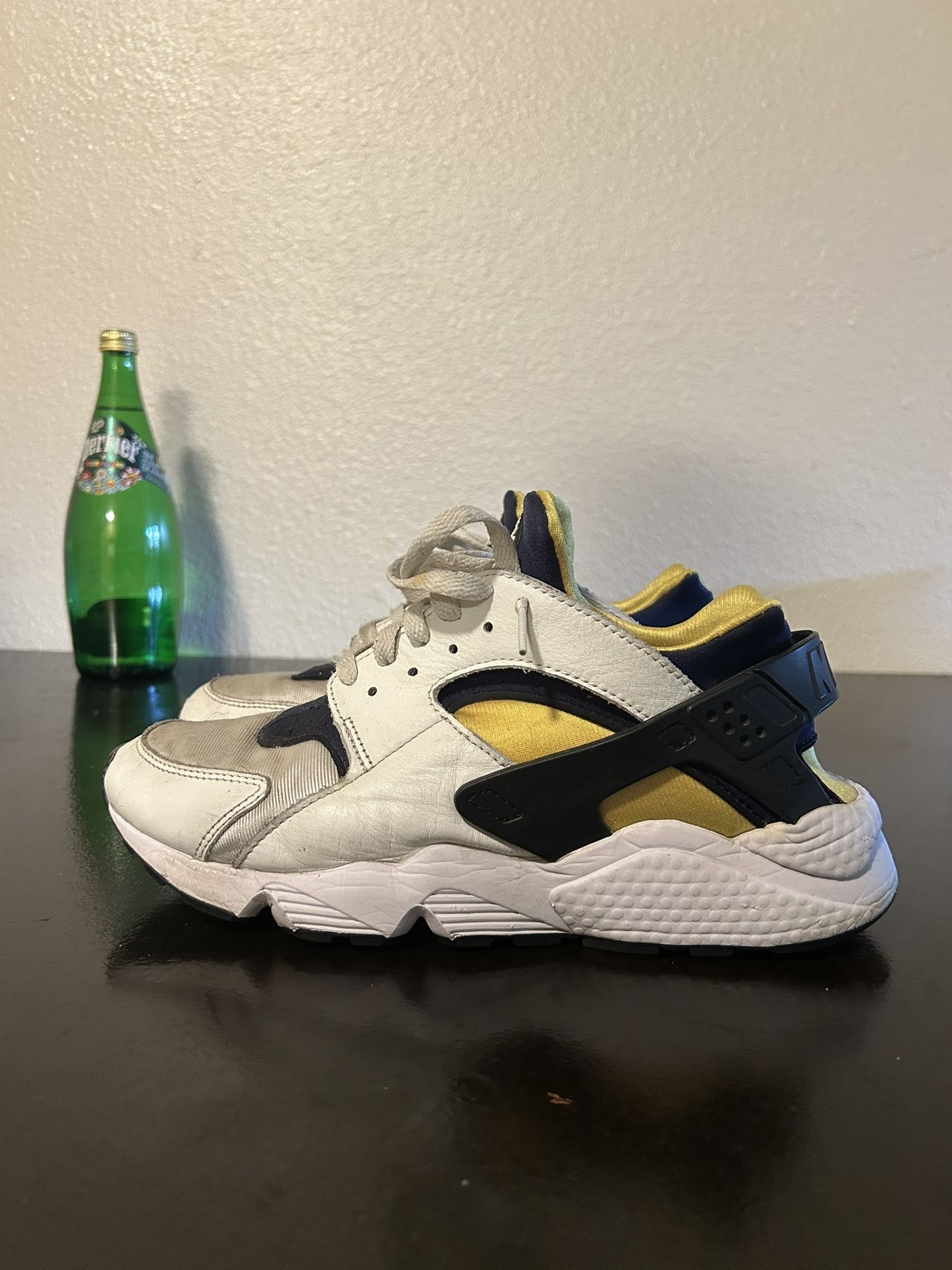 Nike Air Huarache 'Michigan' Size 9.5