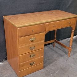 VINTAGE ETHAN ALLEN SOLID WOOD SMALL DESK