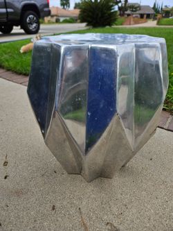 Fabricated aluminum metal table