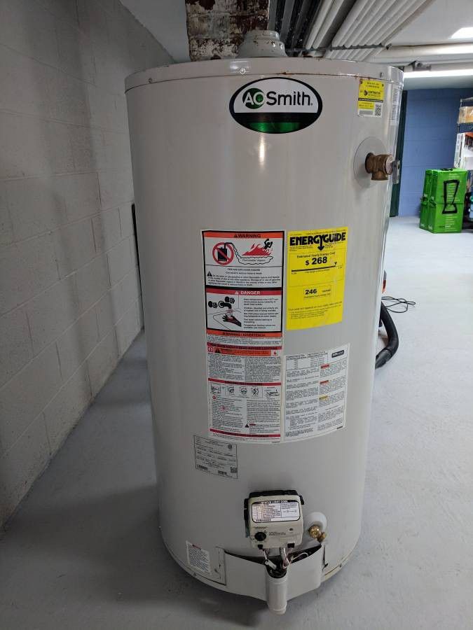A.O. Smith 50 Gallon Water Heater GCVL-50 300, Natural Gas, 4 yrs. old