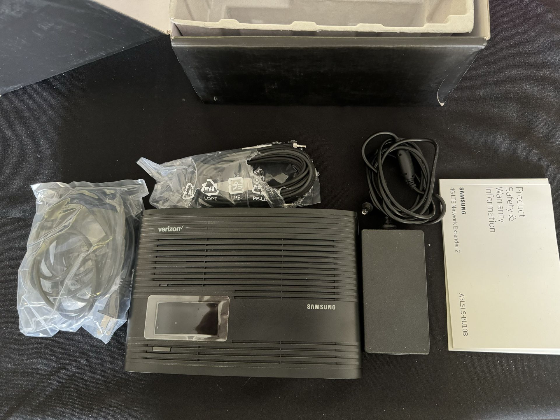 verizon 4G LTE Network Extender 2, Model SLS-BU10B