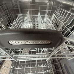 Dishwasher 