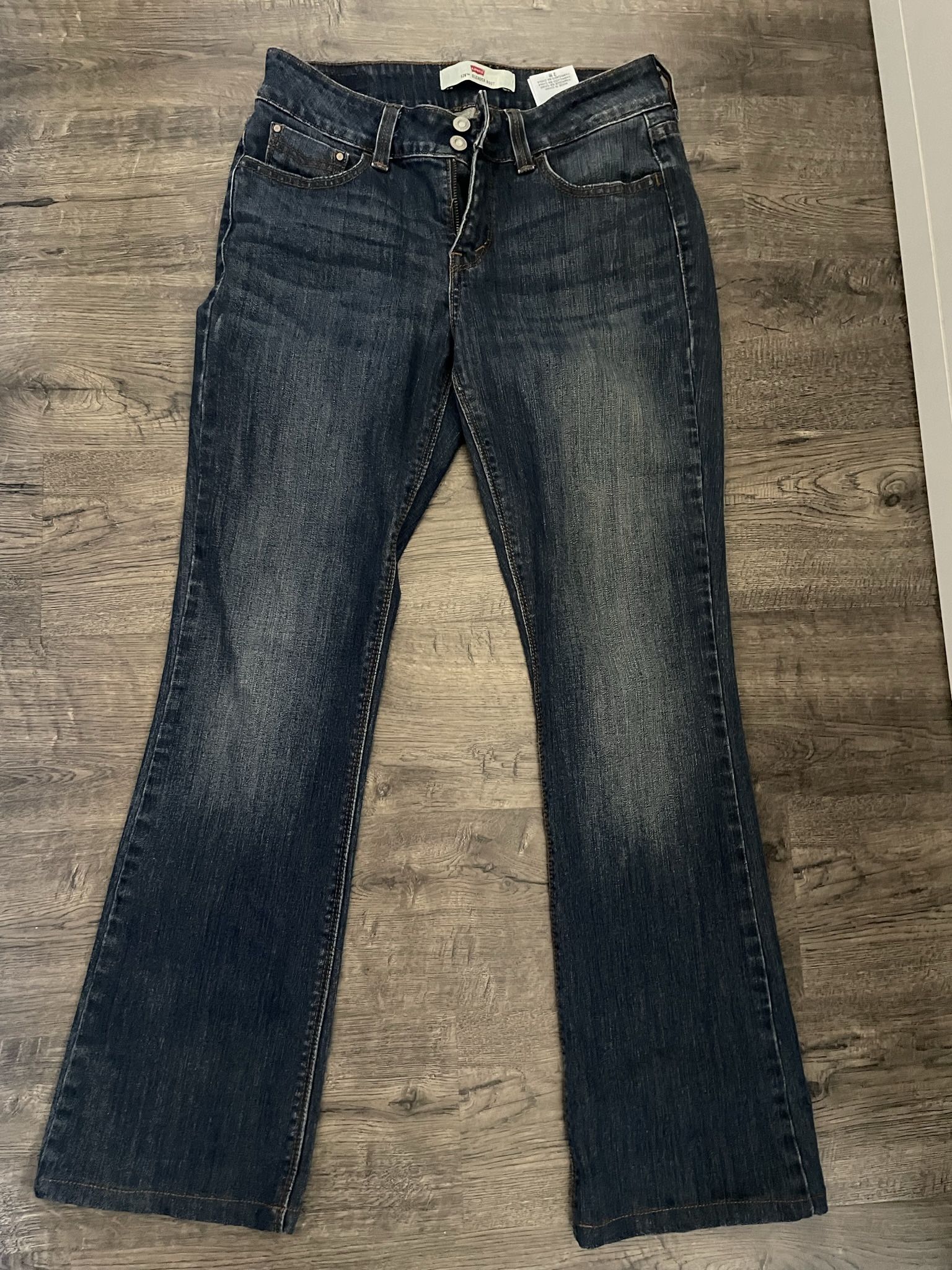 Levis Bootcut Jeans size 2