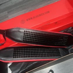 Alucinico Suela Roja Accordion Strap