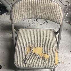 Free usable chair