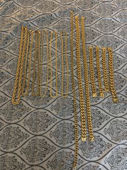 14k and 18k 👀it's not solid gold.👀 stainless steel gold plated.Rope Chain and Franco $40