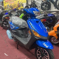 Brand New 2023 Razor 200cc Gas Scooter