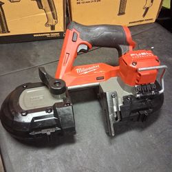 
Milwaukee - M12 FUEL 12V Lithium-Ion Cordless Compact Band Saw (Tool-Only)
Milwaukee - M12 FUEL 12V Lithium-Ion Cordless Compact Band Saw (Tool-Only)