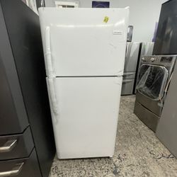 Frigidaire Top And Bottom In White New Open Box 2021 
