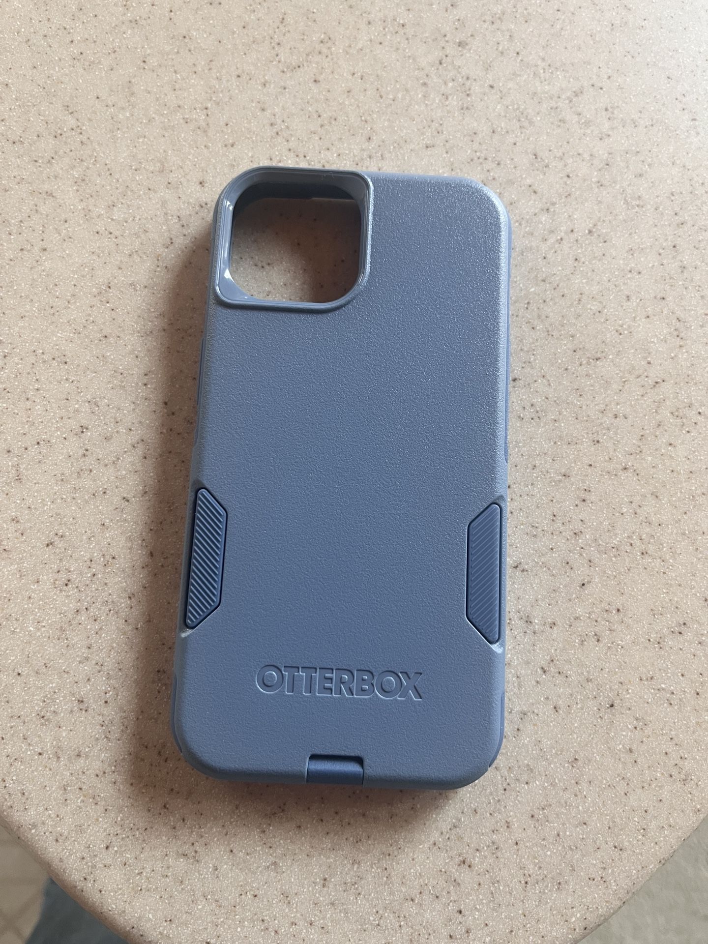 iPhone 13 Otterbox Commuter