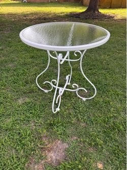 Nice Outdoor Glass Table