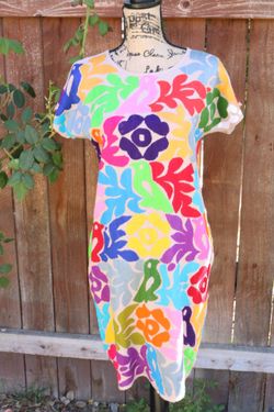 Mexican dress hand embroidered vestida mexicano bordado a mano