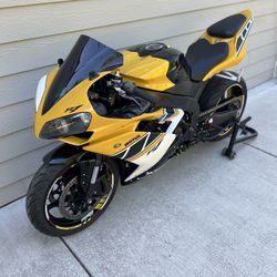 Yamaha R1