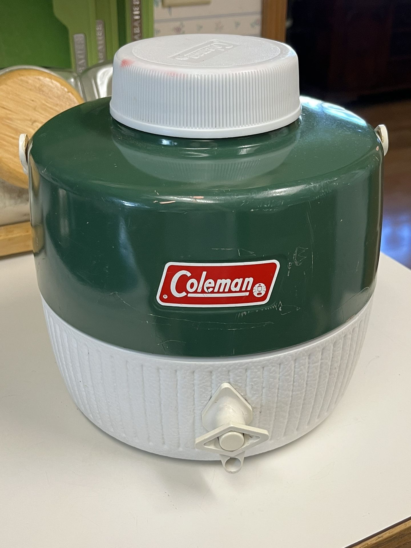 Vintage Coleman 1-Gallon Water Jug Cooler 1976 Green/White Clean Inside W/cup