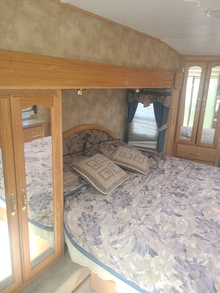 Travel Trailer 2005 Challenger By KEY STONE 