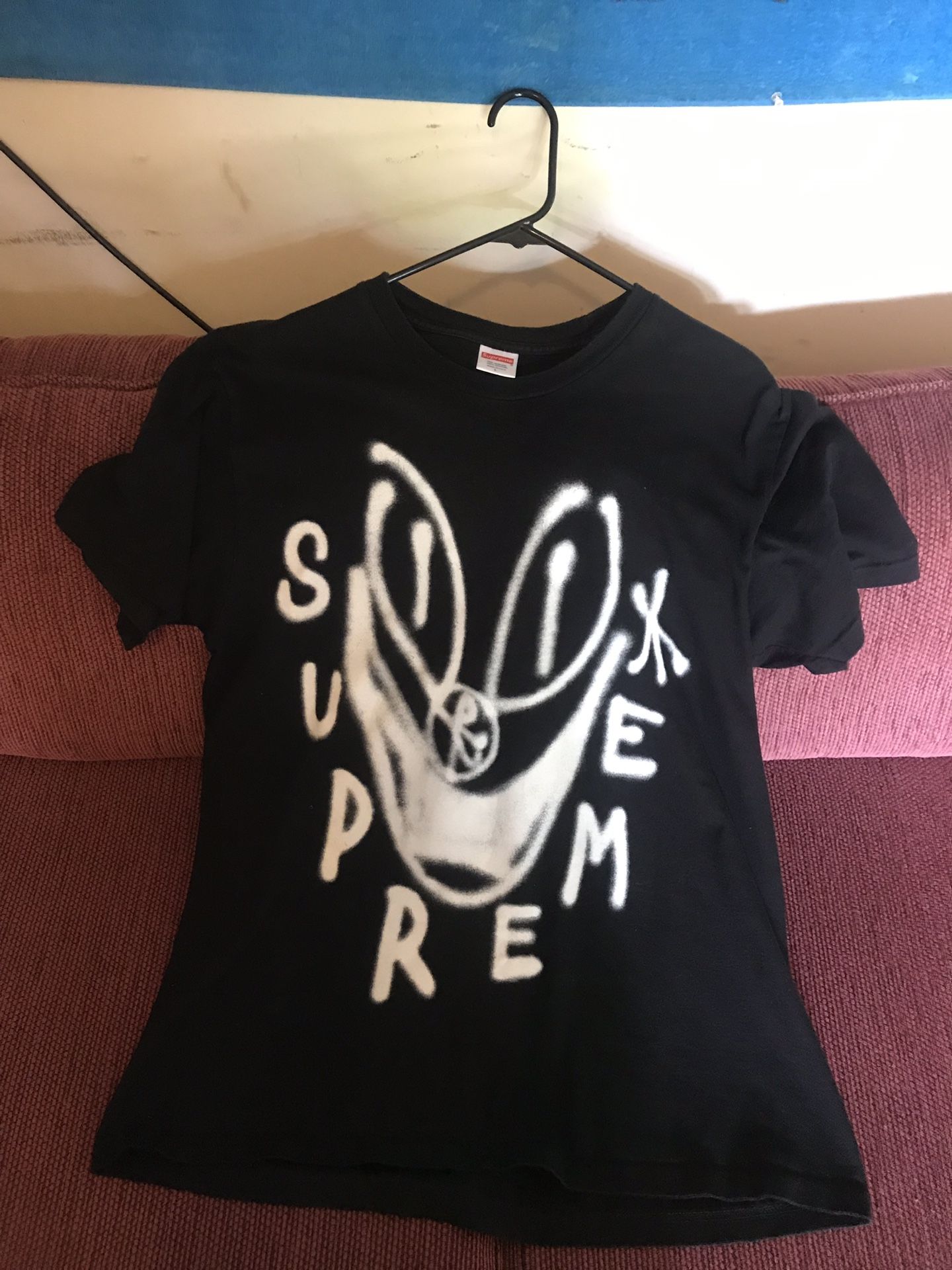 Supreme tee
