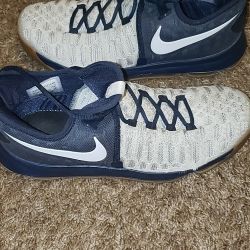 NIKE KD 9 - SIZE 11