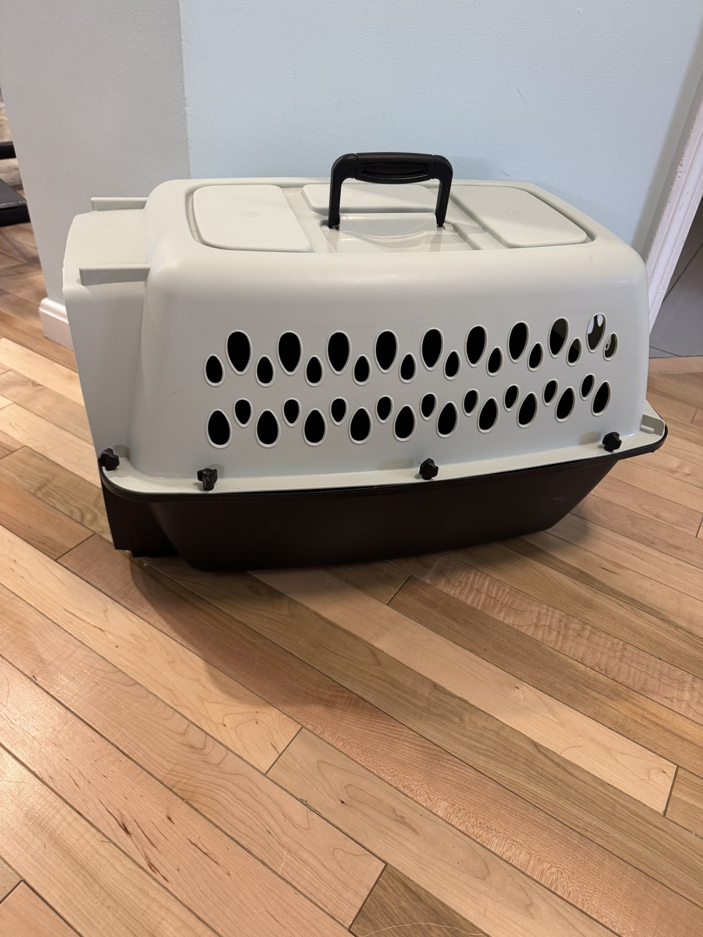 Hard Pet Crate
