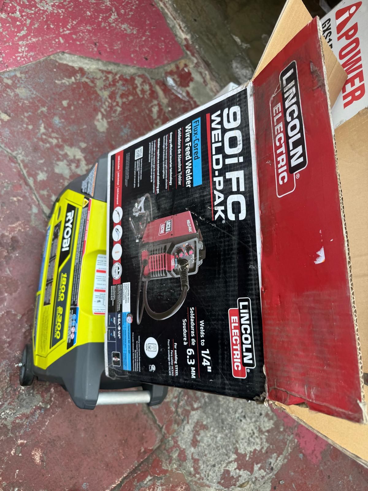 WELD-PAK 90i MIG and Flux-Cored Wire Feeder Welder with Gas Regulator