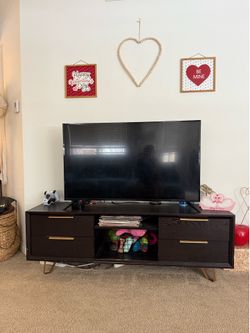 Entertainment System/Tv Stand