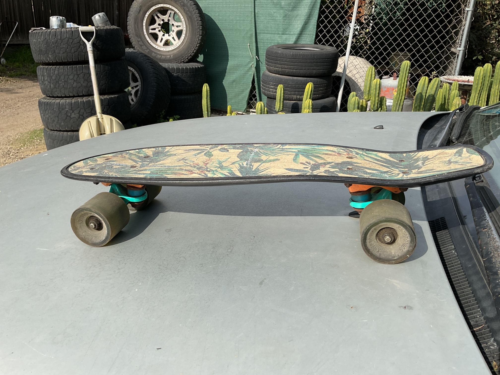 Kryptonie Mini Cruiser Skateboard