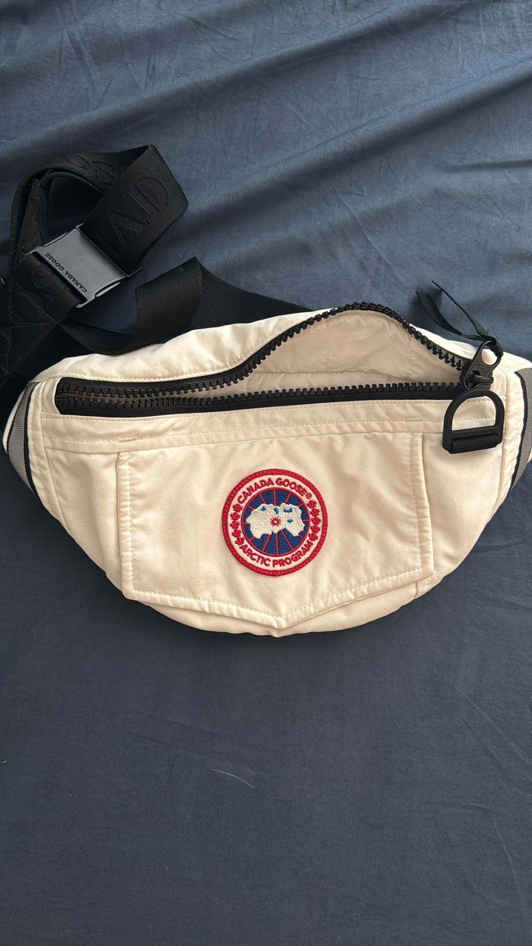 canada goose small bag