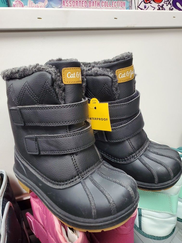New Snow Boots Size 5,6 7,8,9,10, & 11