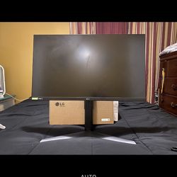 LG UltraGear 27” 144 hz Monitor