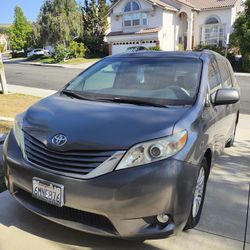 2011 Toyota Sienna