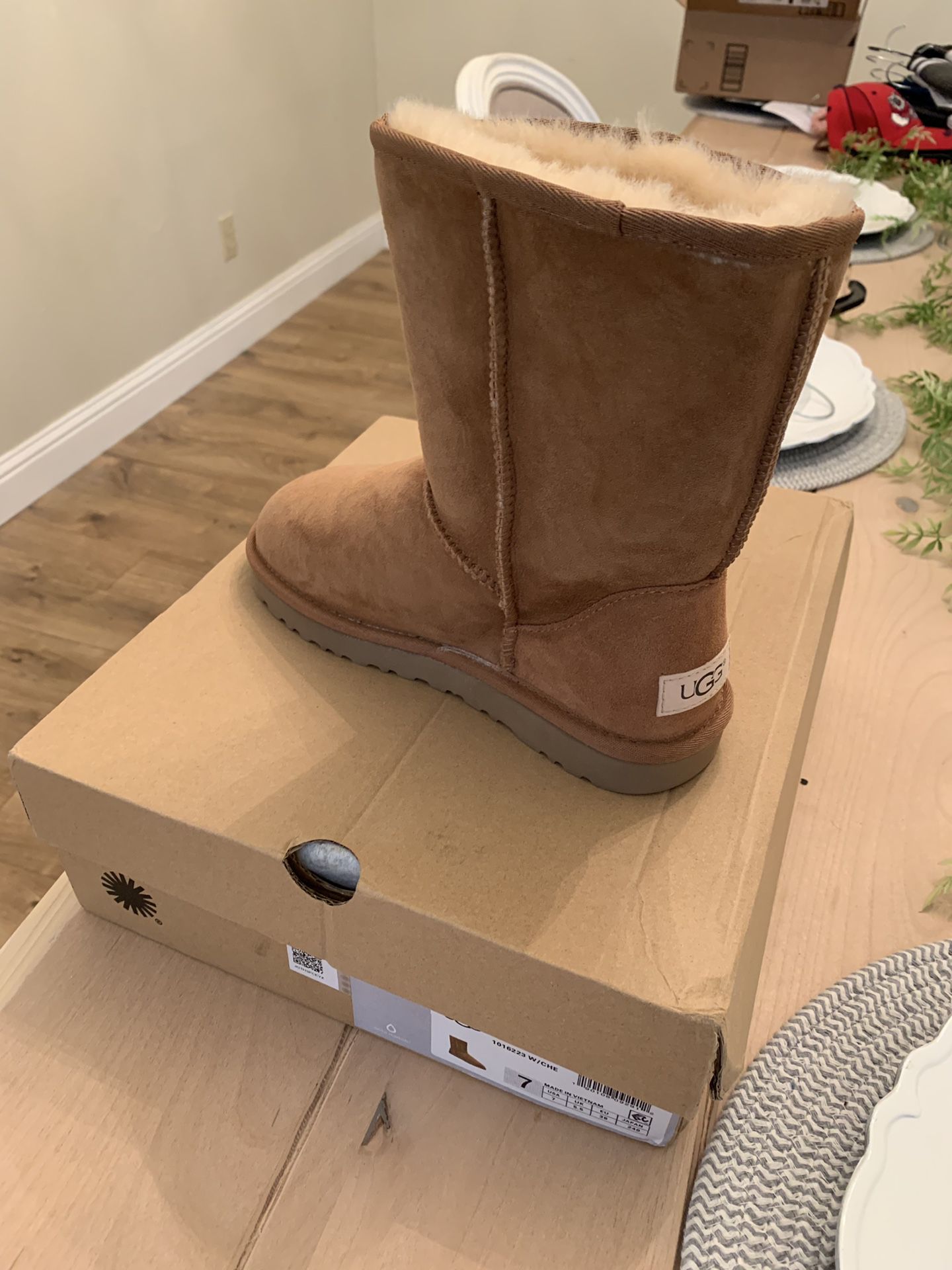 Ugg Boots New size 7
